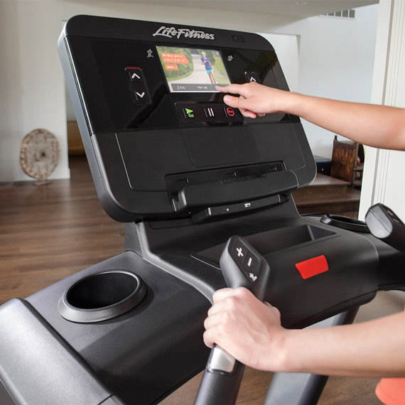 Life Fitness Club Series Plus Treadmill - Advanced Touch Screen Console With Workout Replay