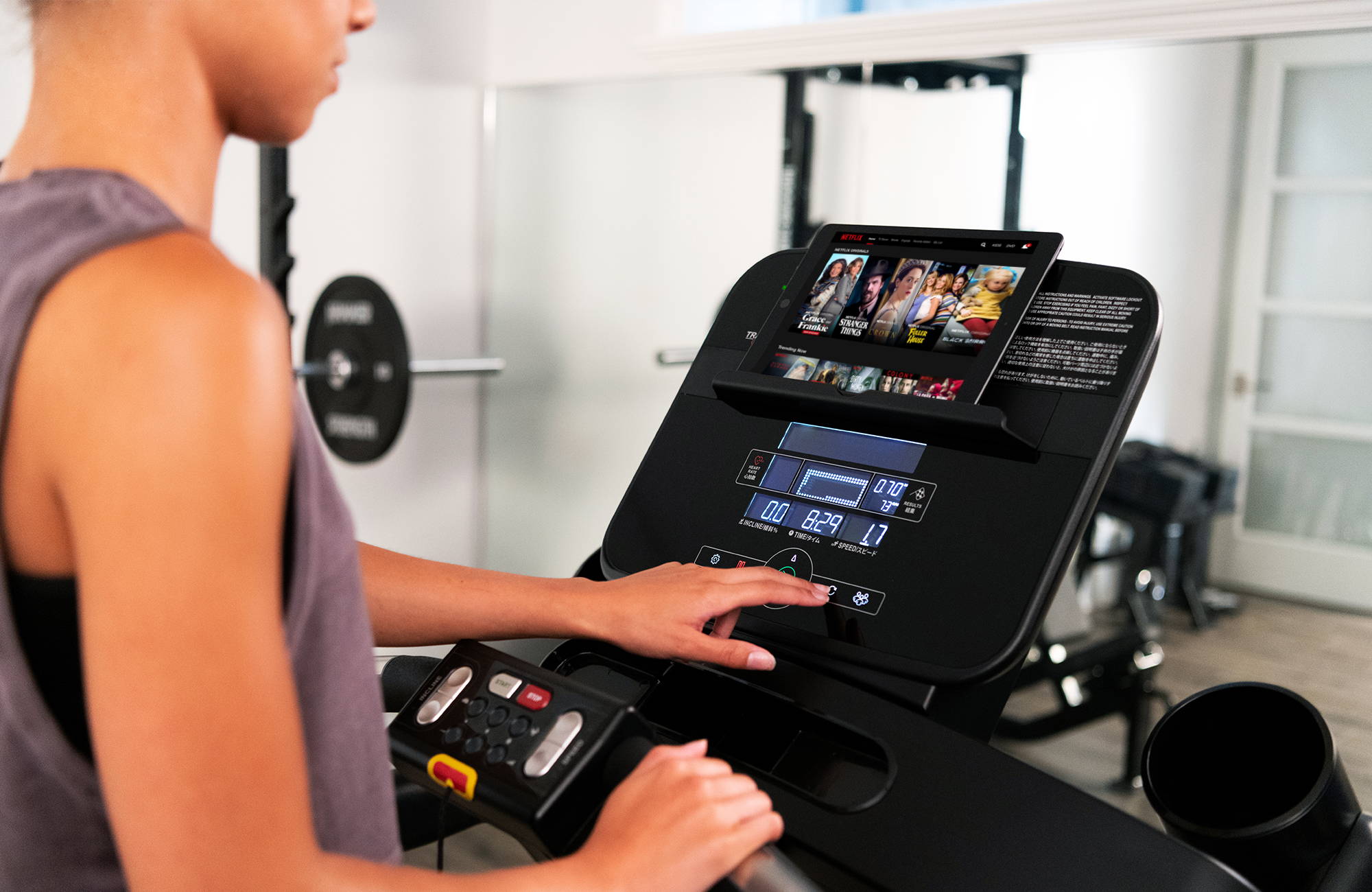 Life Fitness Run CX Console - Tablet Holder and Built in Workout Programs